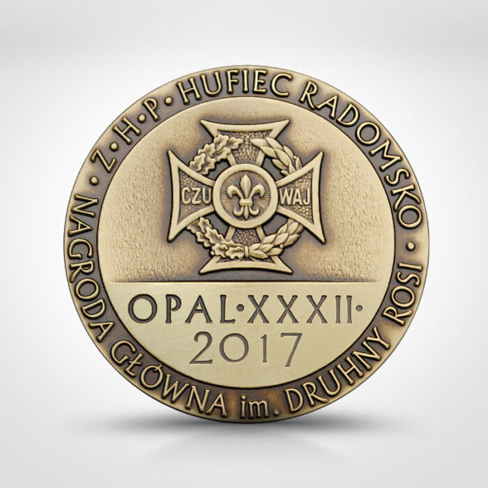 przypinka z honorem i charakterem ZHP Radomsko 3